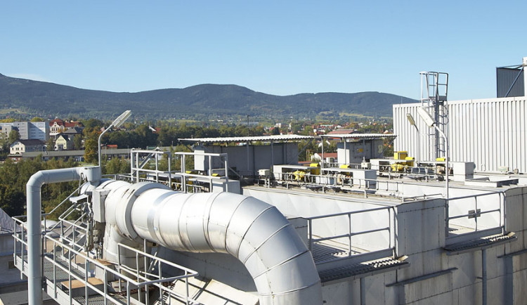 Majitel spalovny a většinový podílník teplárny nejspíš odejde z Česka. Získat by je mohlo město