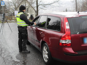 Policisté v Libereckém kraje kontrolovali používání bezpečnostních pásů a autosedaček. Odhalili i další prohřešky řidičů
