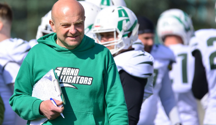 Hrálo se bez helem a s hokejovými chrániči, vzpomíná zakladatel amerického fotbalu v Brně