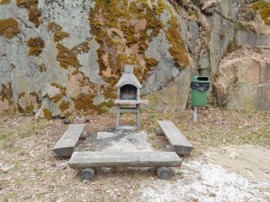 Veřejné ohniště ve Vesci dostalo novou podobu