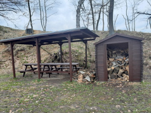 Veřejné ohniště ve Vesci dostalo novou podobu