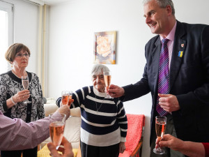 V Liberci žije osm stoletých občanů. Jubilejní narozeniny oslavila Anna Vošvrdová