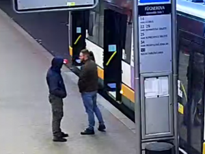 Liberečtí policisté pátrají po totožnosti svědků z Fügnerky. Poznáváte je?