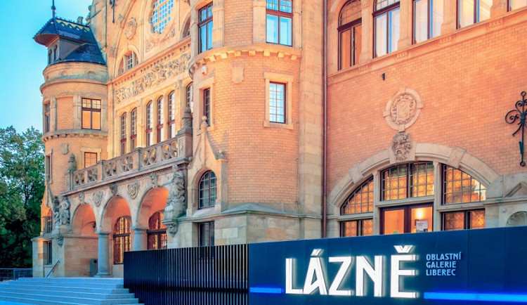 Liberecká galerie vystavuje díla spojená s Ukrajinou. Chce připomenout její kulturní dědictví, které ničí války