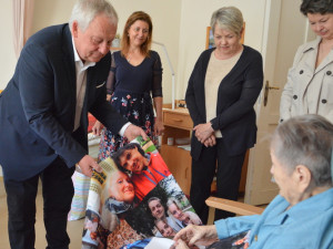 Pořád kolem mě byly děti, byla jsem vychovatelkou, vzpomíná stoletá jubilantka z Liberce Božena Hošková
