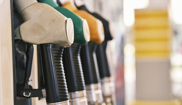 Pohonné hmoty v Česku třetí týden v řadě výrazně zdražily