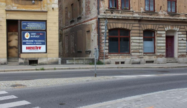 Práce na mostě na v Jablonci začnou podle plánu, havárii plynu se podařilo opravit