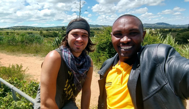 Změní vám to život, říká o dobrovolnictví v Tanzanii student TUL Ondřej Linhart. Učí místní podnikat