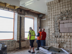 Liberecká nemocnice dočasně uzavře sedm operačních sálů. Při rekonstrukci se objevily problémy