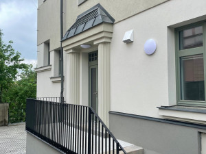 Zrekonstruovaný historický dům v centru  města nabídne devět bytů rodinám s nízkými příjmy