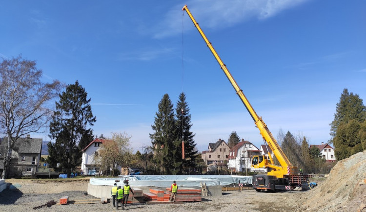 Nové koupaliště v Chratavě.