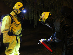 Detekční přístroje hasičů v Jablonci nic nezjistily. Měření pokračuje, místo hlídá policie
