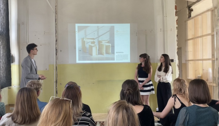 Studenti FUA TUL představili své návrhy na proměnu bývalé slévárny Linserka v dolním centru Liberce