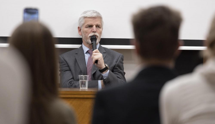 Nesdílím názorovou ani hodnotovou orientaci s Babišem, populismus je problémem současné doby, říká Petr Pavel