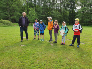 Myslivecký spolek z Hodkovic nad Mohelkou seznamuje děti s přírodou a myslivostí. Podpořil jej kraj