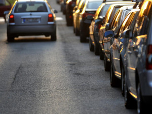 Liberec chce pozemek podél Dobiášovy ulice využít pro parkování osmdesáti aut. V budoucnu tu má vést tramvaj
