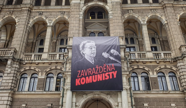 Tento boj jsem prohrála, odcházím čestně. V Liberci se uskuteční pietní shromáždění k uctění památky obětí komunistické totality