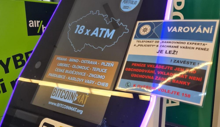 Další trik podvodníků, peníze chtějí vyčistit přes vkladový bankomat na virtuální měnu
