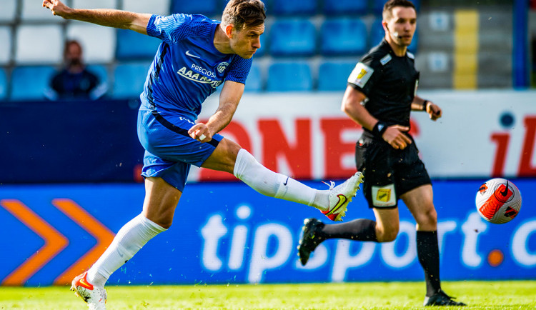 Novinky ve Slovanu. Nový partner Tipsport, béčko povede Josef Petřík mladší