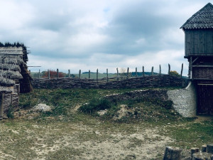 Středověké oblečení, nástroje i bitva. Spolek Curia Vítkov u Chrastavy opět pořádá tradiční Dobývání