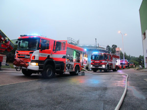 Škoda po požáru v čističce je půl milionu korun. Uhasit se ho podařilo až dopoledne