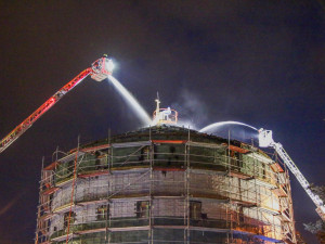 Škoda po požáru v čističce je půl milionu korun. Uhasit se ho podařilo až dopoledne