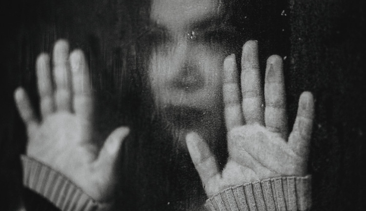 Na jižní Moravě loni přibylo sebevrahů. Život si vzalo více žen