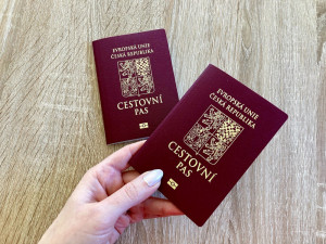 Letní dovolené se prodraží v případě, že žádáte o nový pas ve zkrácené lhůtě. Připravte si na něj šest tisíc korun