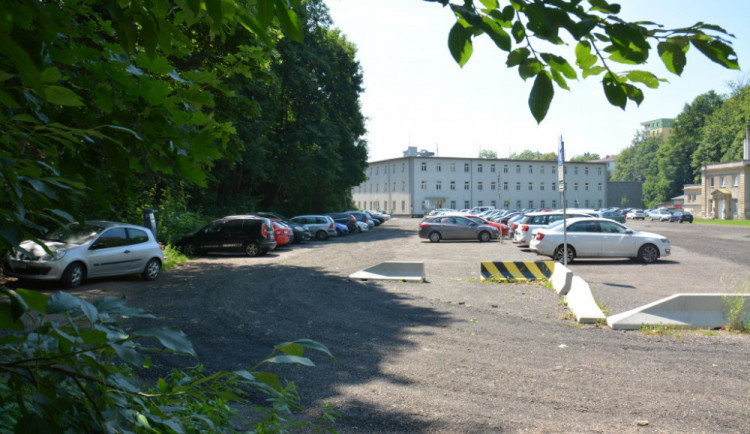 Stavba parkoviště v Pastýřské vyjde město na 30 milionů. Práce začnou nejdříve na konci prázdnin
