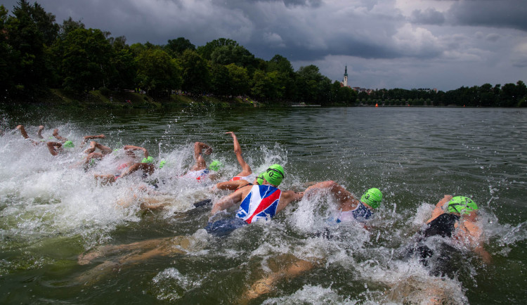 Tábor hostí Evropský pohár juniorů v triatlonu. Dorazí světová konkurence