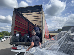 Do hašení požáru v Hřensku se zapojilo téměř sedmdesát hasičů z Libereckého kraje. Na pomoc přiletěla letadla ze Švédska