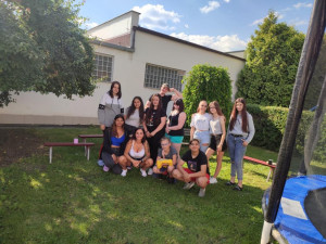 Tereza vyrůstala v dětském domově, teď se snaží dětem pomáhat. Mimo jiné i prodejem svých fotek