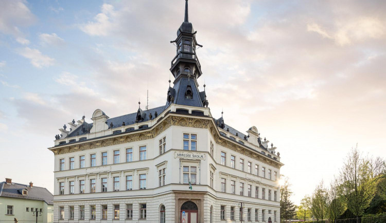 Jilemnická škola po opravě