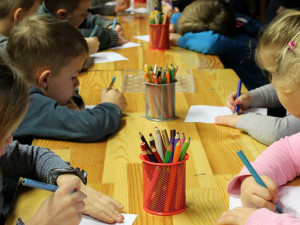 Více než dva tisíce ukrajinských dětí nastoupí v září do školek a škol v Libereckém kraji. Kapacity jsou dostatečné