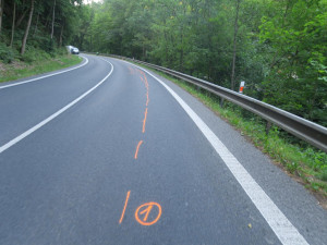 Na silnici u Železného Brodu zemřel při podvečerní nehodě motorkář