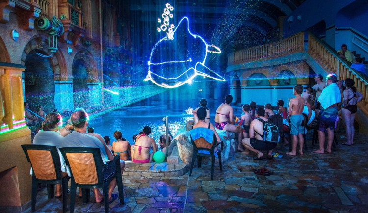 Laser show v Aquaparku Babylon