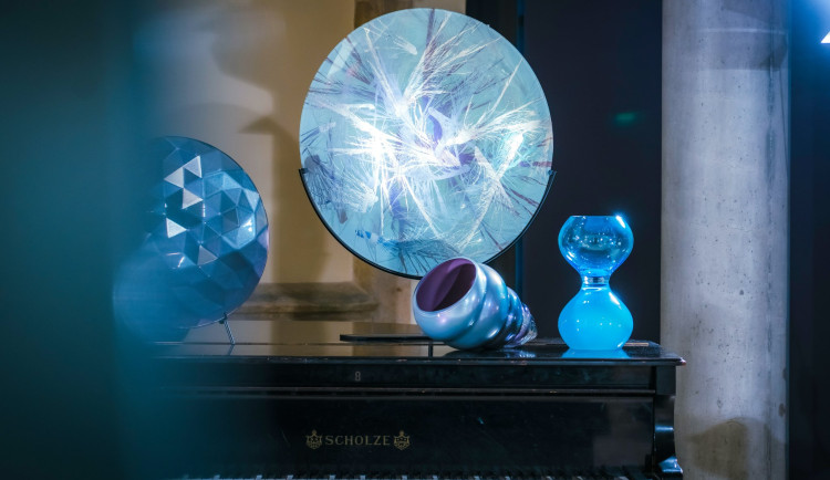 Navštivte výstavu od Evans Atelier během Crystal Valley Week v prvním patře Knihkupectví a antikvariát Fryč