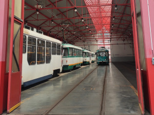 Místo tramvají krása a design. Vozovna dopravního podniku přivítá přehlídky návrhářek Blanky Matragi a Liběny Rochové
