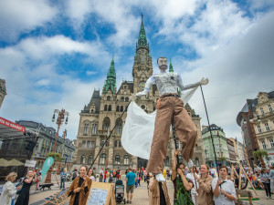 Festival skla v Liberci navštívily tisíce lidí. Trh, který se kvůli bouři zrušil, bude možná v září