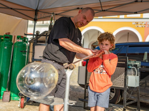Festival skla v Liberci navštívily tisíce lidí. Trh, který se kvůli bouři zrušil, bude možná v září