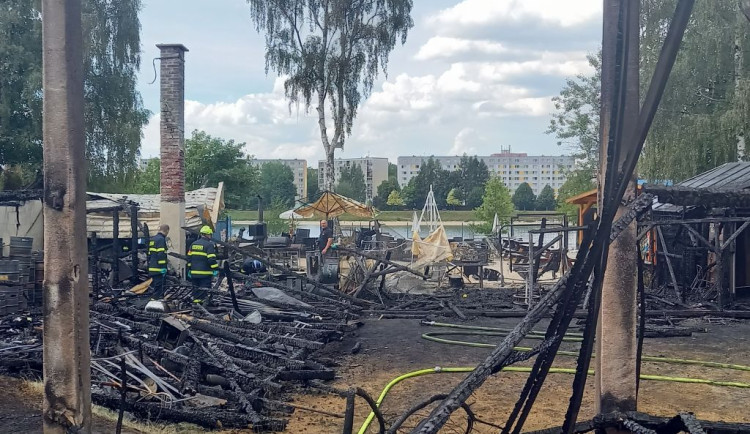 obnova slunečních lázní u jablonecké přehrady