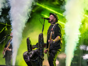 Hudebně-kulturní festival Hrady CZ své letošní putování uzavře na Bezdězu s Chinaski, Mig 21, Mirai, Rybičkami 48 či Divokým Billem