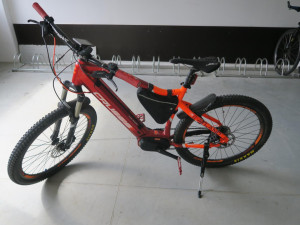 Řidič v Jablonci nad Nisou srazil cyklistu, od nehody ujel. Policie hledá svědky nehody