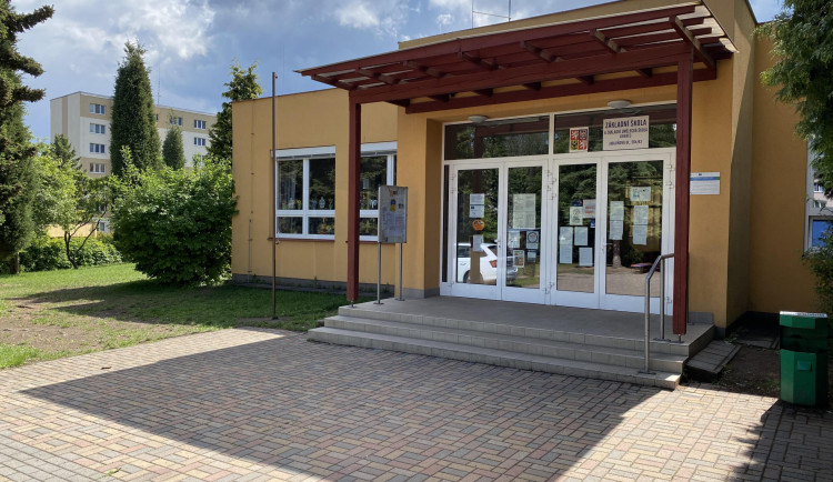 ZŠ a ZUŠ Jabloňová v Liberci