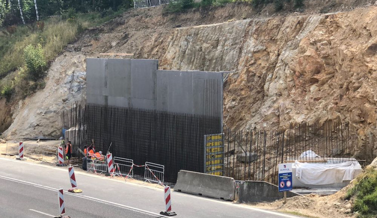 Silnice první třídy u Bílého Kostela bude sedmkrát krátkodobě neprůjezdná