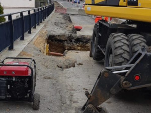 Silnice v Rynolticích je hotová. Komplikace však zůstanou