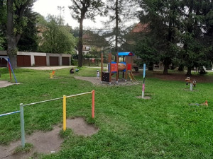 Liberec pokračuje s obnovou dětských hřišť. V Doubí přibyde letadlo.