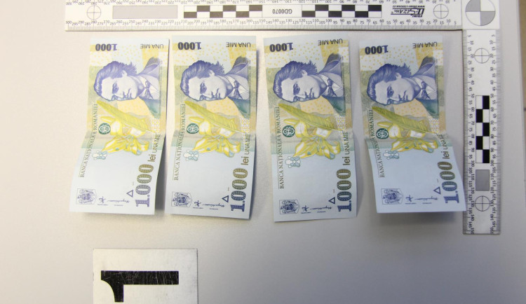 Cizinec podstrčil muži z Českolipska neplatné rumunské bankovky