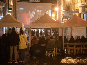 Kino na ulici v Liberci. Festival v Pražské přinese šest snímků i koncerty
