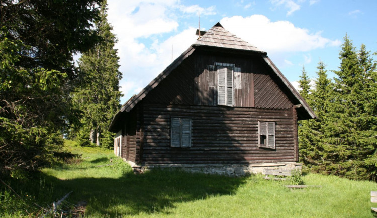 Smutný příběh Roklanské chaty. Petice na její záchranu má tři tisíce podpisů